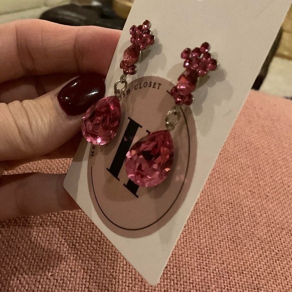 Pink crystal stone earrings, pierced. - Picture 4 of 8